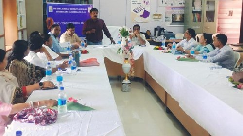 नवोदय विद्यालय डोंगरगढ़ में हुई पालक-शिक्षक परिषद की बैठक, हर माह दूसरे शनिवार को मनाया जाएगा पालक दिवस