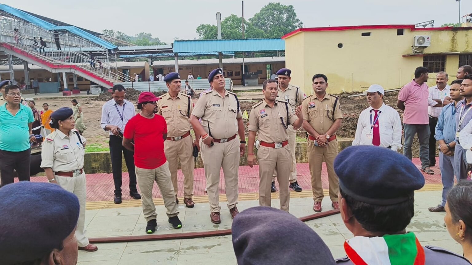 डोंगरगढ़ रेलवे स्टेशन में मॉक ड्रिल का आयोजन, आपात स्थिति से निपटने की तैयारियां पूरी