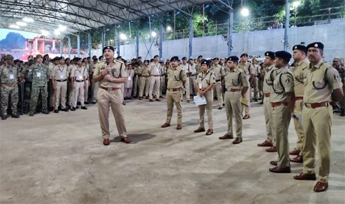डोंगरगढ़ नवरात्रि मेला : मां बम्लेश्वरी दर्शन हेतु सुरक्षा के पुख्ता इंतजाम, 1000 से अधिक जवान तैनात