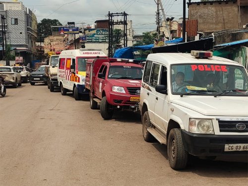 गणेशोत्सव व आगामी त्योहारों को लेकर पुलिस सतर्क, शहर में किया गया ड्राई रन