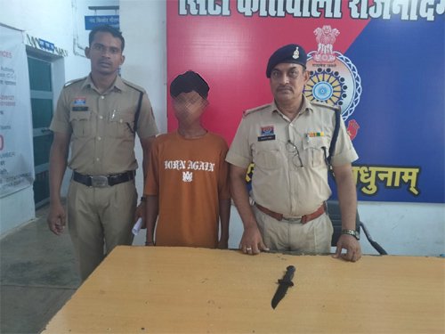 चाकू लहराकर दहशत फैलाने वाला आरोपी गिरफ्तार, सोशल मीडिया पर भी करता था हथियार का प्रदर्शन