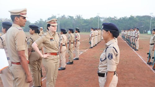 पुलिस अधीक्षक अंकिता शर्मा ने रक्षित केन्द्र में किया जनरल परेड का निरीक्षण