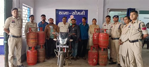 सोमनी पुलिस ने गैस सिलेंडर चोरी करने वाले तीन आरोपियों को किया गिरफ्तार