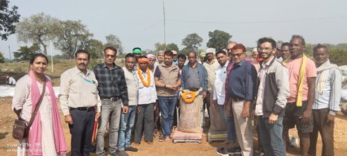 देवकट्टा में नए धान खरीदी केंद्र का शुभारंभ, पूजा-अर्चना के साथ किसानों का सम्मान