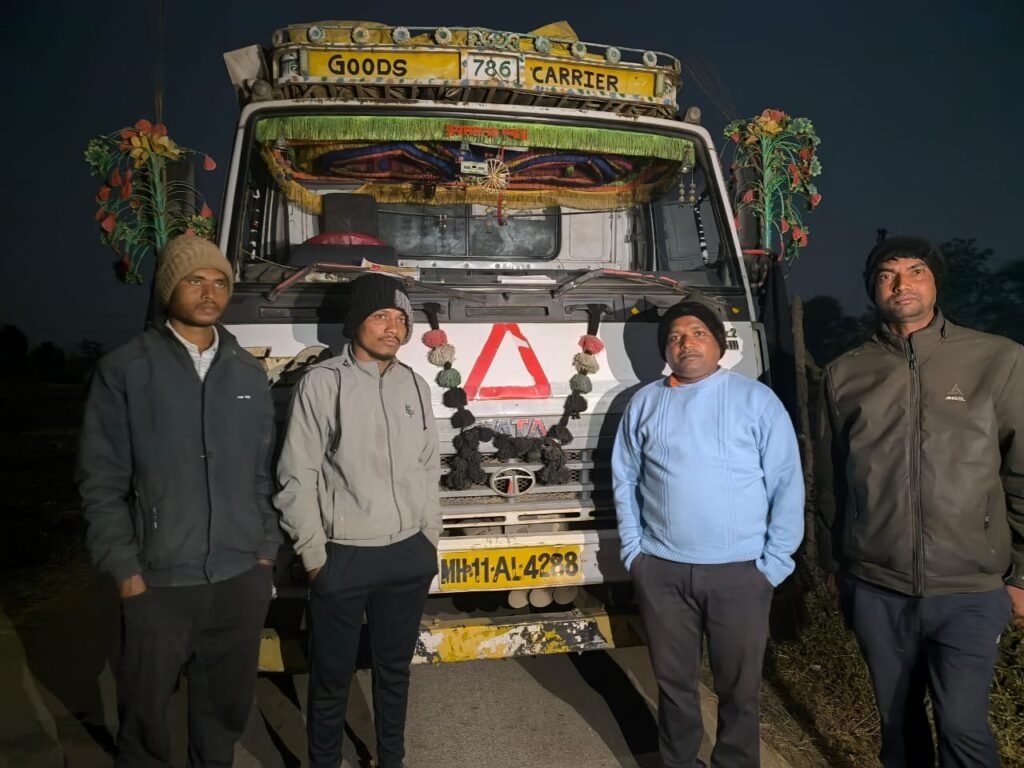 महाराष्ट्र से छत्तीसगढ़ लाया जा रहा 615 कट्टा अवैध धान जब्त, दो ट्रक पकड़े गए
