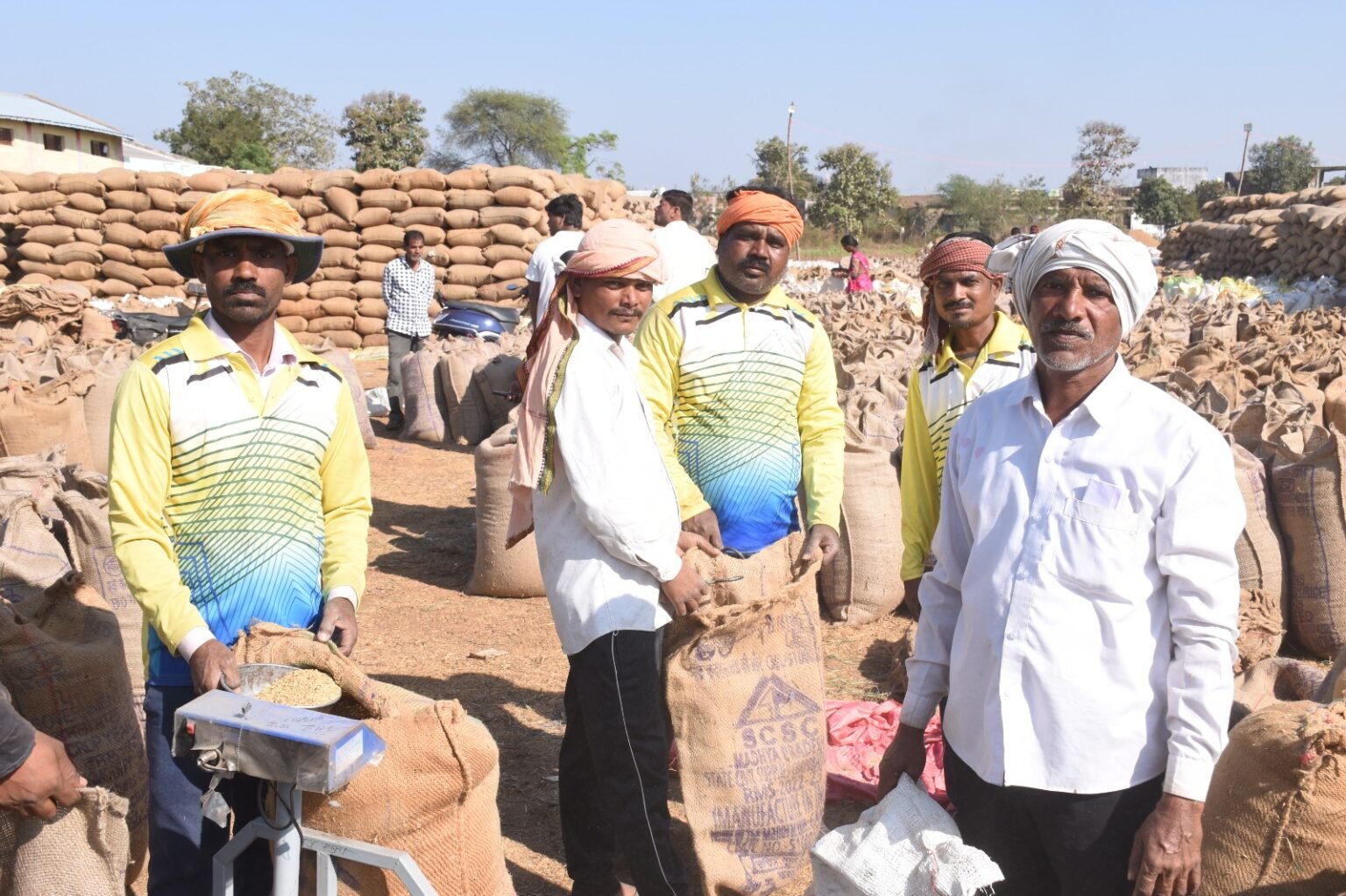धान खरीदी अभियान से जिले में किसानों में खुशी की लहर, अब तक 949 करोड़ से अधिक का धान खरीदा