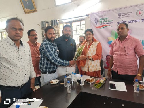नगर पालिका सामान्य सभा की बैठक में विधायक की उपस्थिति में शहर के विकास पर चर्चा