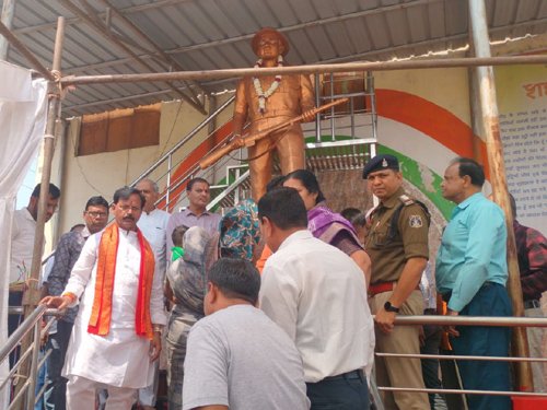 शहीद संदीप यदु के शहादत दिवस पर महापौर और जनप्रतिनिधियों ने अर्पित की श्रद्धांजलि