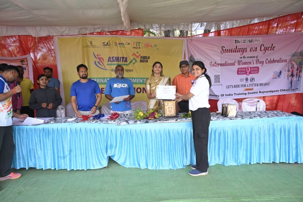 महिला दिवस पर जिला स्तरीय खेल प्रतियोगिता का आयोजन, बालिकाओं से लेकर महिलाओं ने दिखाया उत्साह