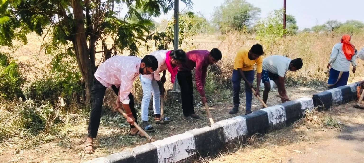 चैत्र नवरात्रि मेले से पहले पदयात्रियों की सुविधा को लेकर युद्ध स्तर पर सफाई और व्यवस्थाएं