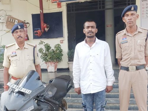 गांजा परिवहन करते आरोपी गिरफ्तार, 5.610 किलो गांजा और मोटरसाइकिल जप्त