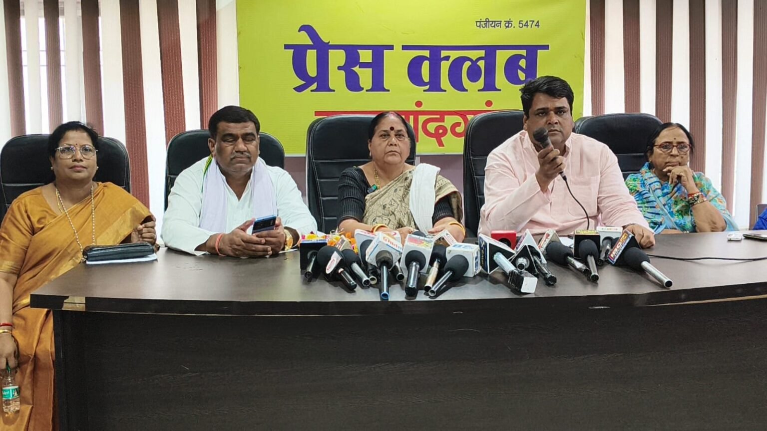 महिला आरक्षण तुरंत लागू करे सरकार, कांग्रेस ने केंद्र की नीतियों का विरोध किया