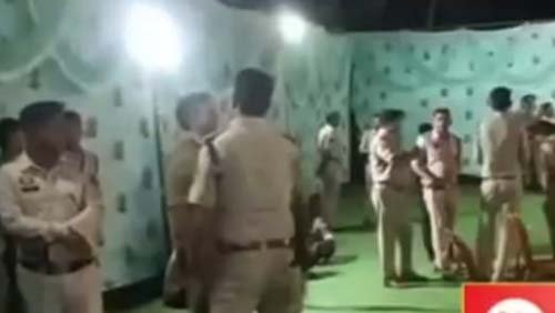 मामूली विवाद में चाकूबाजी, शादी समारोह में युवक की मौत, एक घायल