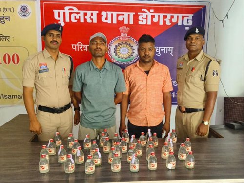 अवैध शराब के साथ तीन आरोपी गिरफ्तार, दो बाइक सहित 14 लीटर शराब जब्त