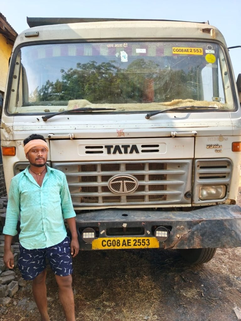 घुमका में रेत का अवैध परिवहन करते 2 हाईवा जप्त, माफियाओं में हड़कंप