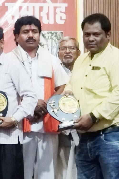 राजनांदगांव के शुभम उपाध्याय को मिला राज्य स्तरीय सम्मान, फोटोग्राफी में बिखेरा जलवा