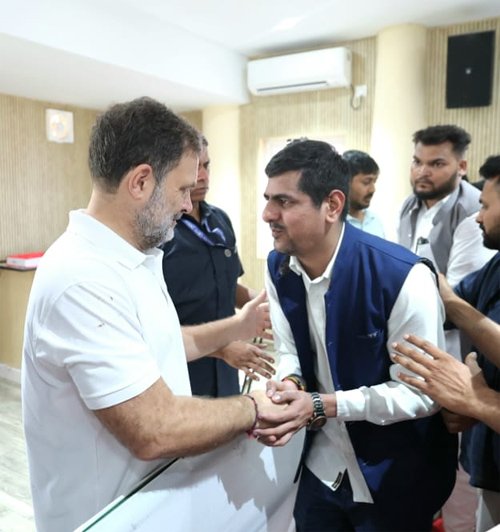 नई दिल्ली में राहुल गांधी से मिले विशु अजमानी, जन्मदिन की दी बधाई