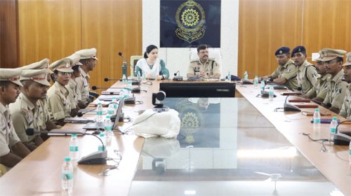 प्रशिक्षु उप निरीक्षकों को आईजी ने दिए ईमानदारी और डिजिटल पुलिसिंग के गुर