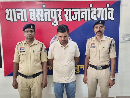 नगर निगम का फर्जी बाबू गिरफ्तार, अटल आवास दिलाने के नाम पर 8 लाख से अधिक की ठगी करने वाला शातिर आरोपी चढ़ा पुलिस के हत्थे